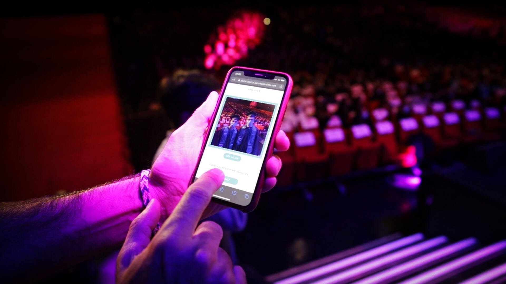 Le Photobooth Virtuel en direct lors de la cérémonie de remise des diplômes des étudiants des écoles du Groupe IONIS