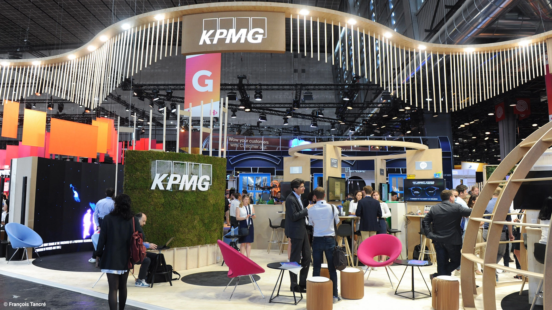 Stand de KPMG sur le salon Viva Technology 2022