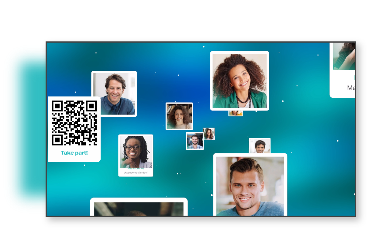 Display of the Virtual Photobooth QR Code in the photo mosaic loop
